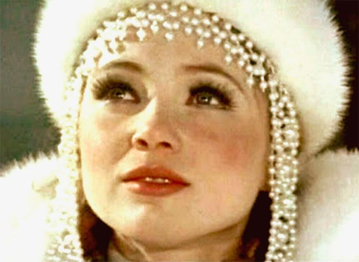 кадр Серебряное ревю 2