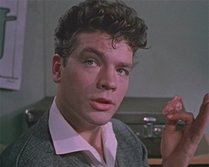 Фильм «Штрафной удар» (1963) - сюжет, актеры и роли, кадры из фильма