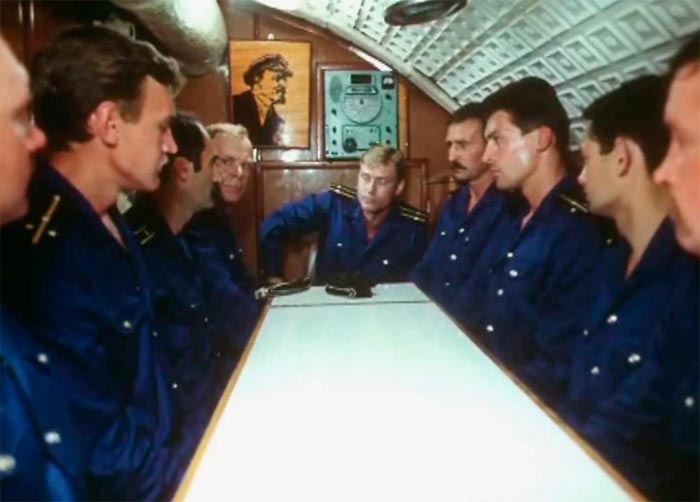 кадр Слушать в отсеках 6