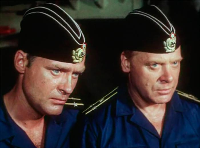 кадр Слушать в отсеках 7