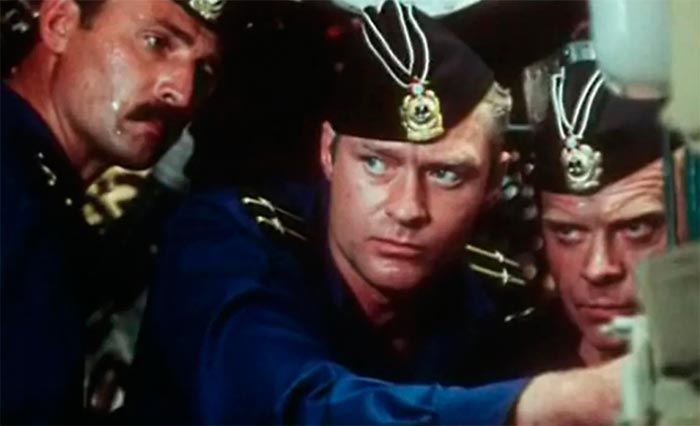 кадр Слушать в отсеках 9