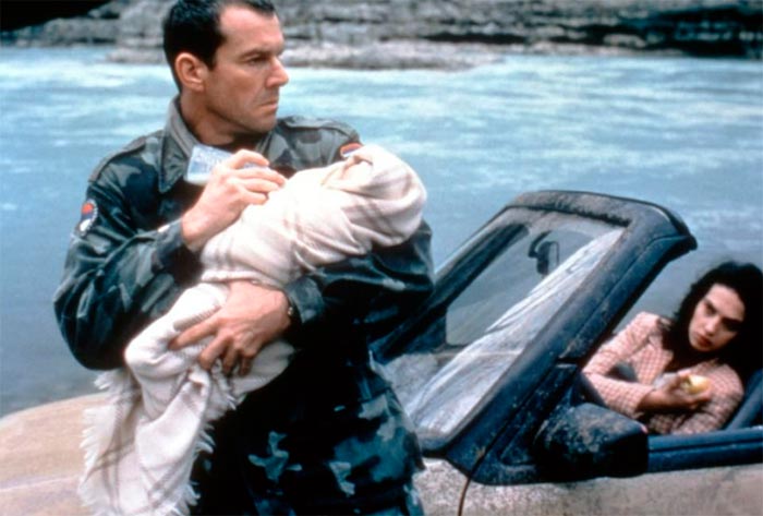 Фильм «Спаситель» (1998) - сюжет, актеры и роли, кадры из фильма