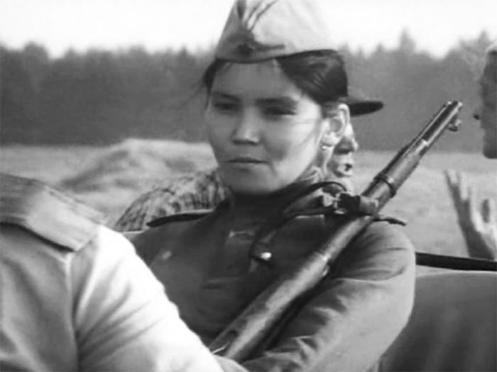 кадр Спокойный день в конце войны 2