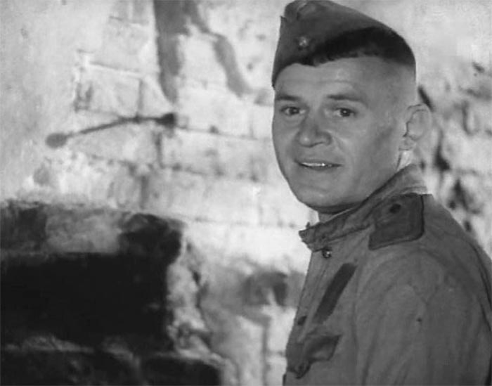 кадр Спокойный день в конце войны 5