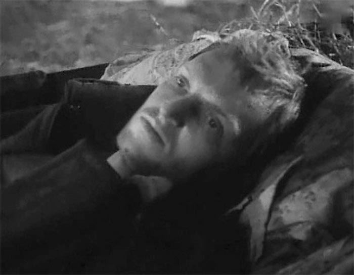 кадр Спокойный день в конце войны 7