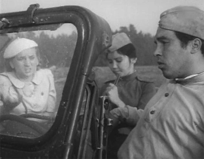 кадр Спокойный день в конце войны 10