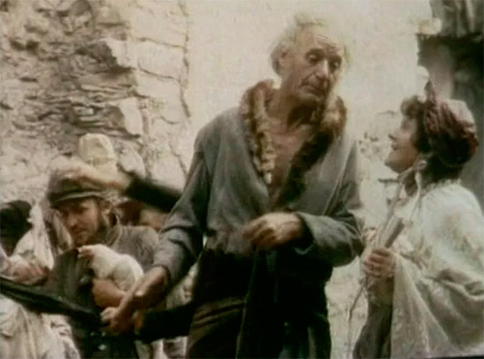 кадр Среди серых камней 5