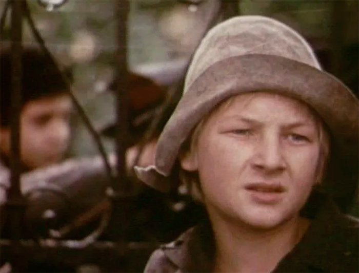 кадр Среди серых камней 7