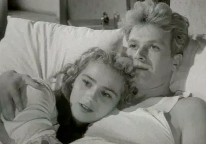 кадр Свет в окне 2