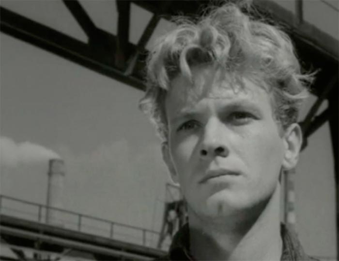 кадр Свет в окне 3