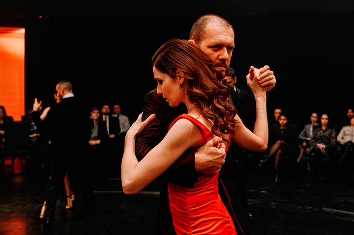 кадр Танго на осколках 2