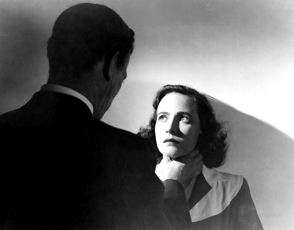Фильм «Тень сомнения» (1943) - сюжет, актеры и роли, кадры из фильма