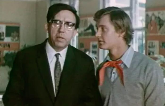 Кадр из фильма Точка, точка, запятая... кадр Точка, точка, запятая... 4