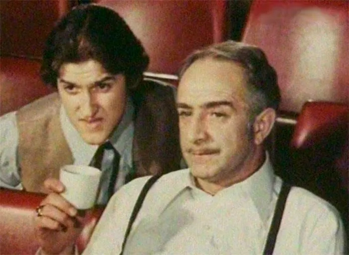 Кадр из фильма Только в мюзик-холле кадр Только в мюзик-холле 10