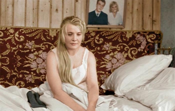 Кадр из фильма Три тополя на Плющихе кадр Три тополя на Плющихе 6