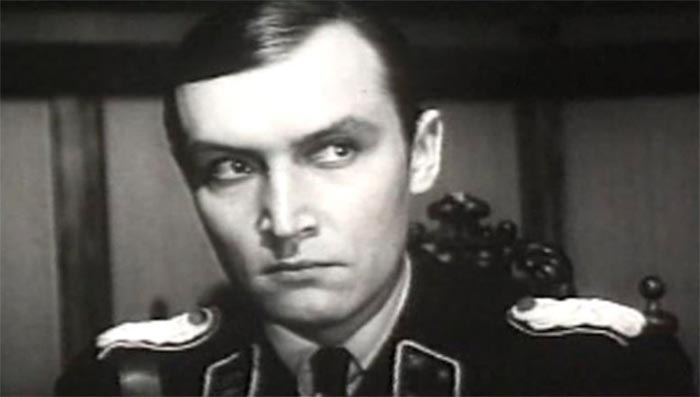 кадр Тройная проверка 5