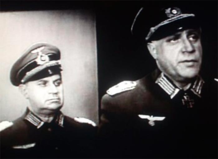 кадр Тройная проверка 8