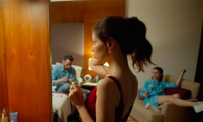 кадр Тут все свои 4