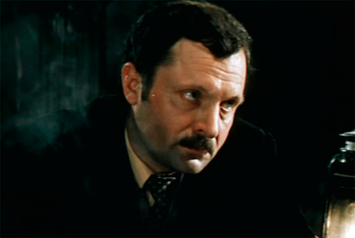 кадр У опасной черты 11