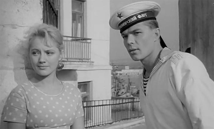 Кадр из фильма Увольнение на берег кадр Увольнение на берег 6