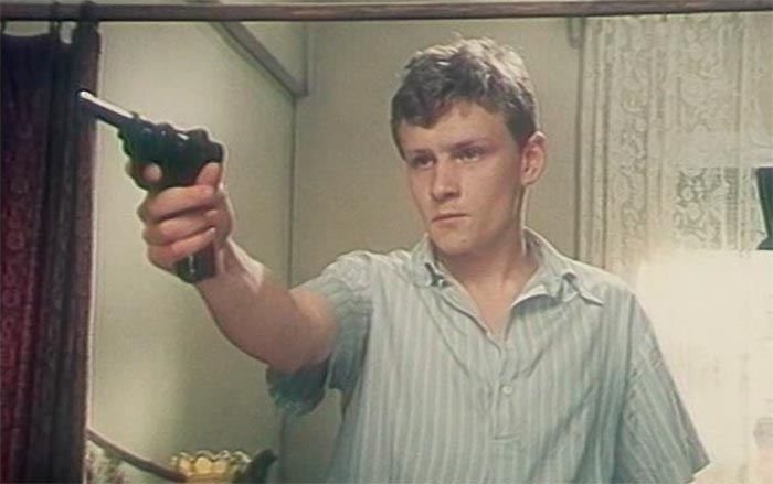 Кадр из фильма В последнюю очередь кадр В последнюю очередь 5