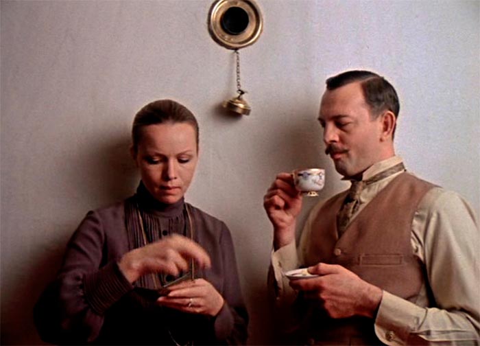 Фильм «Васса» (1982) - сюжет, актеры и роли, кадры из фильма