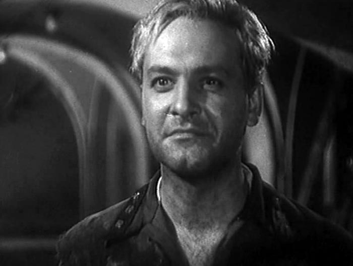 кадр Вдали от Родины 9