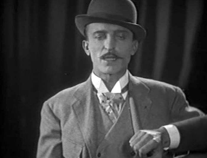 Кадр из фильма Великий утешитель кадр Великий утешитель 4