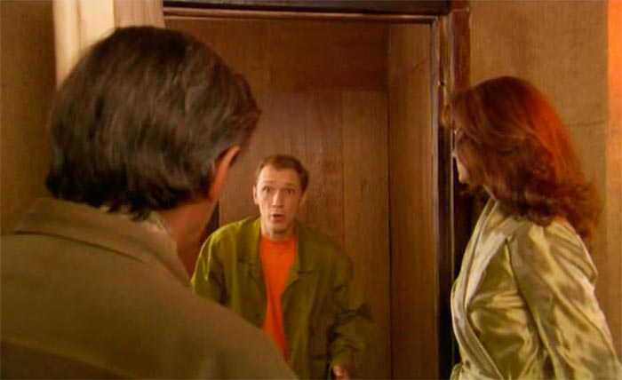 кадр Вход через окно 5