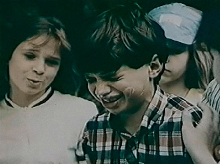 кадр Витька Шушера и автомобиль 7