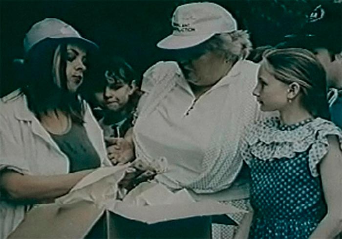 кадр Витька Шушера и автомобиль 9