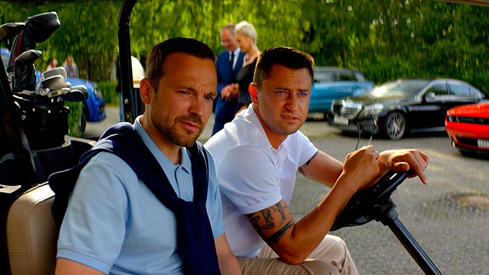 Кадр из фильма Водитель-олигарх кадр Водитель-олигарх 4