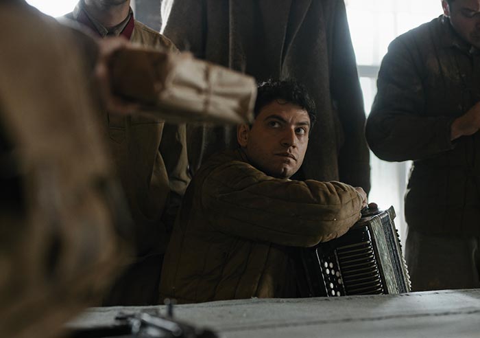 кадр Война и музыка 3