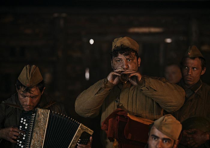 кадр Война и музыка 4