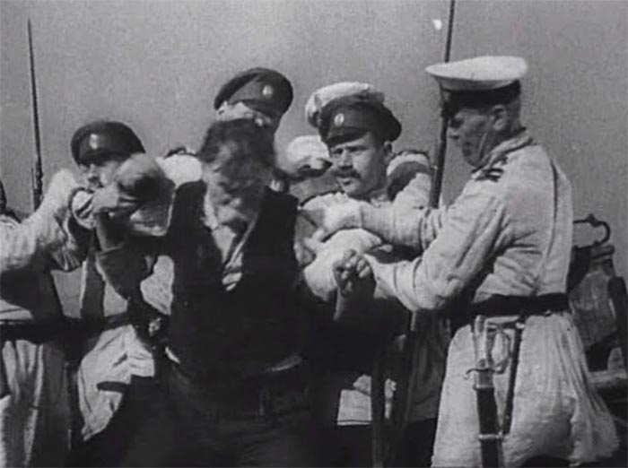 кадр Возвращение Максима 11