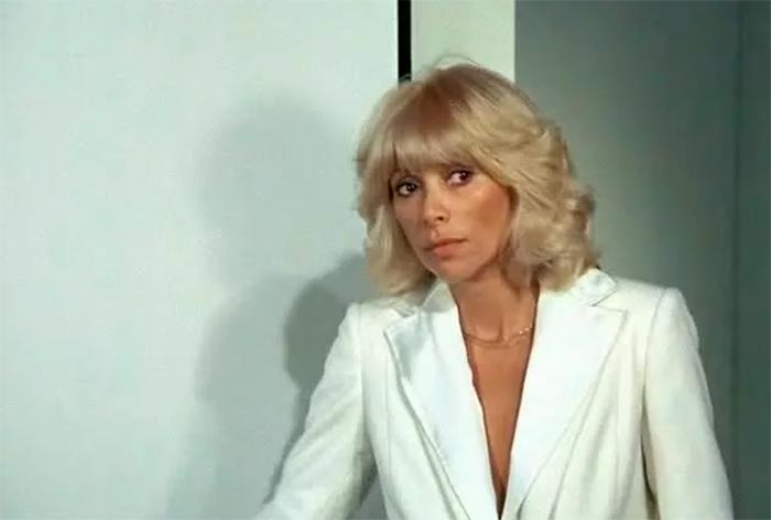 Фильм «Возвращение высокого блондина» (1974) - сюжет, актеры и роли ...