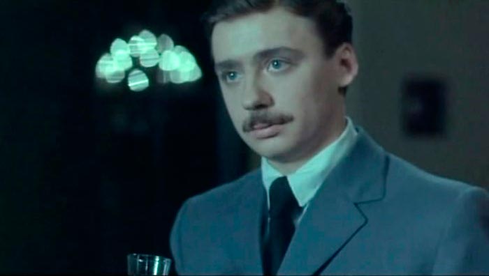 кадр Время и семья Конвей 8