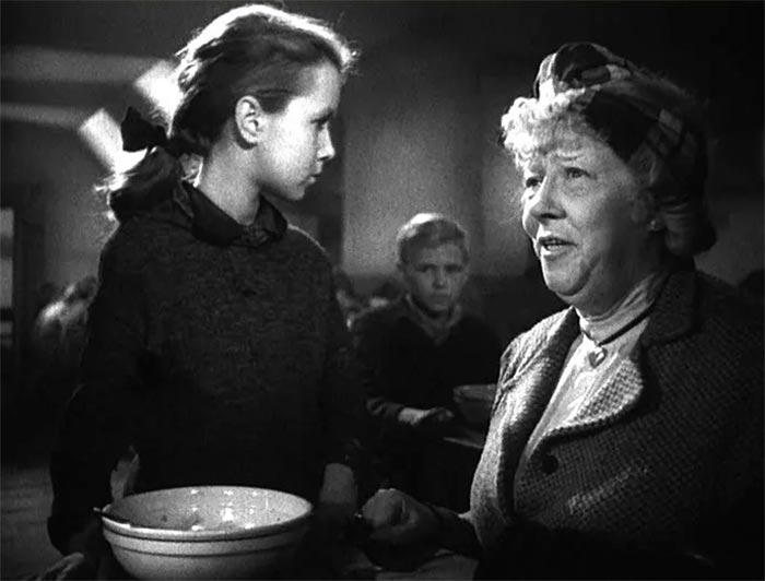 кадр У них есть Родина 7