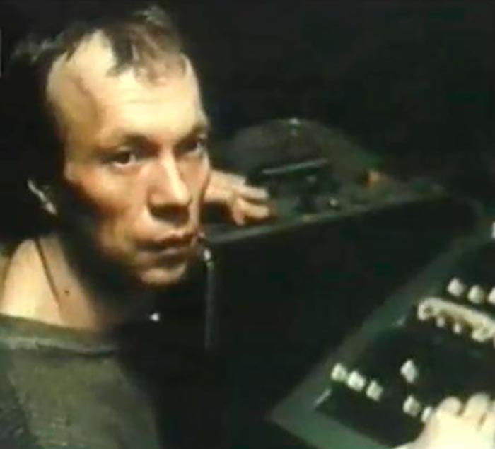 Кадр из фильма Я обещала, я уйду кадр Я обещала, я уйду 7