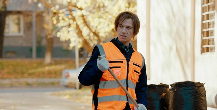 Кадр из фильма Юра дворник кадр Юра дворник 2