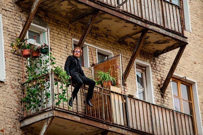 Кадр из фильма Юра дворник кадр Юра дворник 6