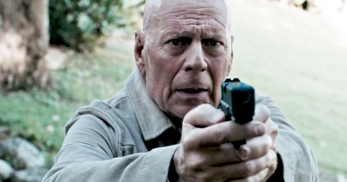 Брюс трейлер. Out of Death 2021 Bruce Willis.