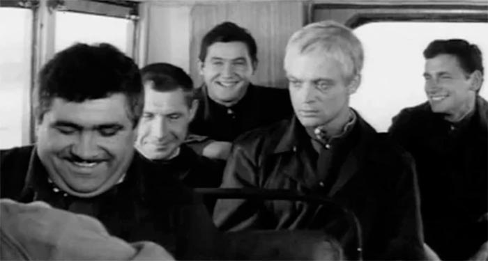 Фильм «За облаками - небо» (1973) - сюжет, актеры и роли, кадры из фильма