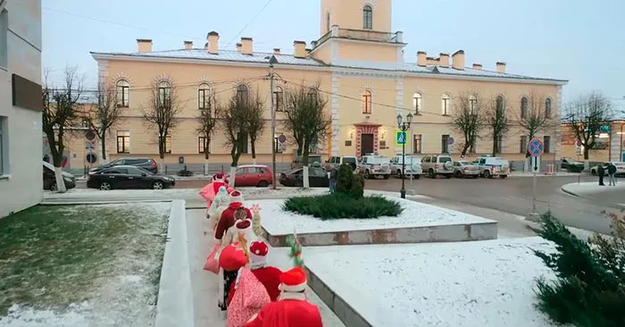 кадр Здравствуй, дедушка Мороз 9