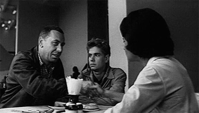 кадр Зелёный огонёк 4