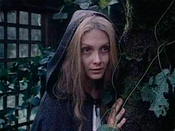 кадр Женщина в белом 9