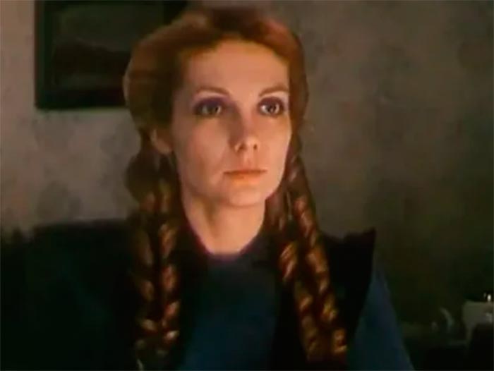 кадр Женщина в белом 11