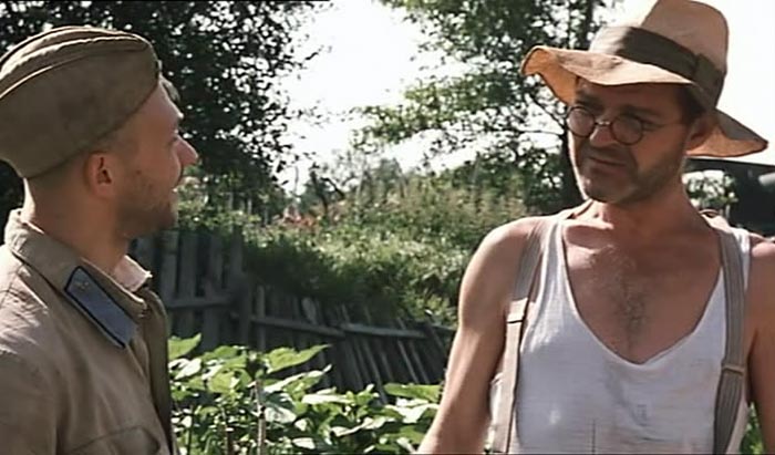 Кадр из фильма Жизнь и необычайные приключения солдата Ивана Чонкина кадр Жизнь и необычайные приключения солдата Ивана Чонкина 6