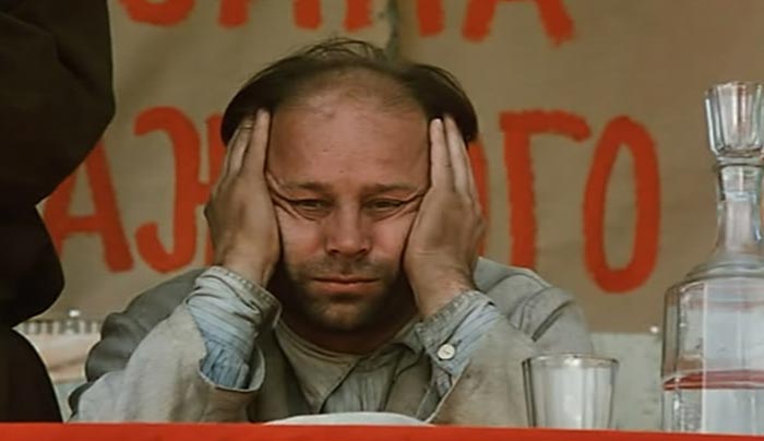 Кадр из фильма Жизнь и необычайные приключения солдата Ивана Чонкина кадр Жизнь и необычайные приключения солдата Ивана Чонкина 8