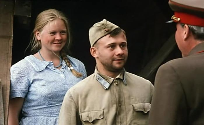 Кадр из фильма Жизнь и необычайные приключения солдата Ивана Чонкина кадр Жизнь и необычайные приключения солдата Ивана Чонкина 15